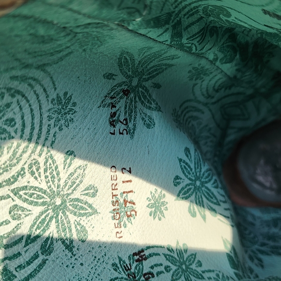 Intricate Embroidered Cowboy Boots Chameleon - Picture 13 of 13